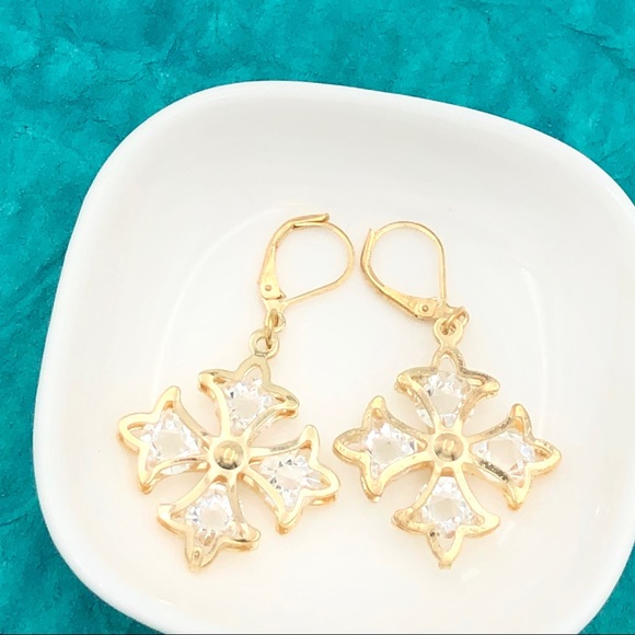 Fashion Jewelry Jewelry - 🍀 Gold Square Cross Dangle Earrings